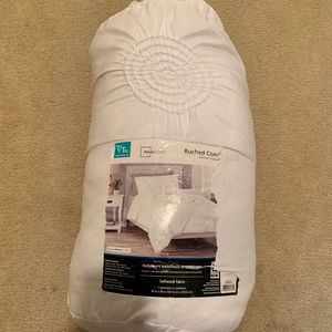 Twin White Comforter